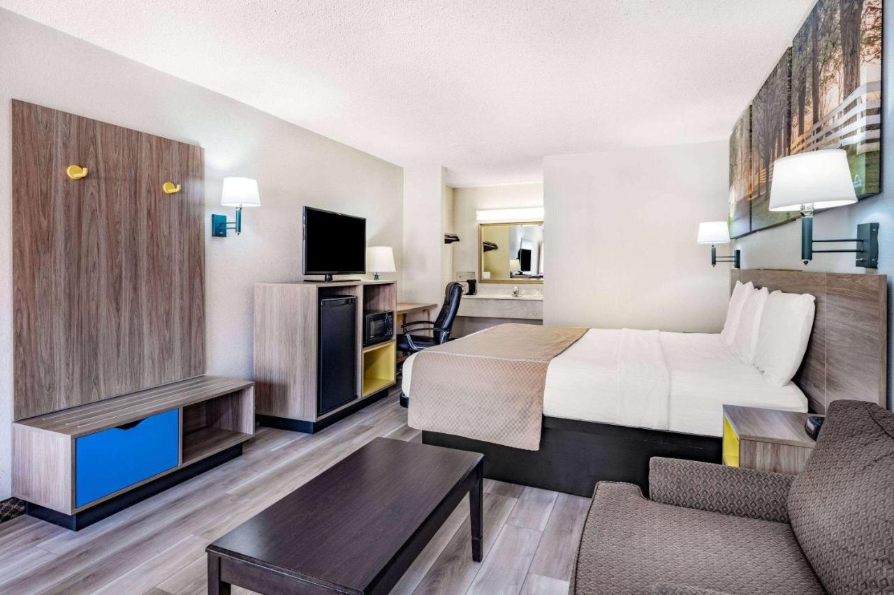 Days Inn By Wyndham Macon I-475 Экстерьер фото