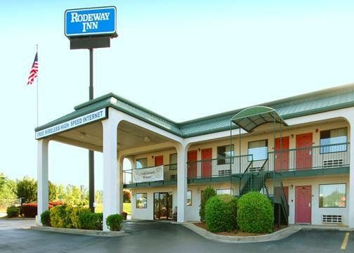 Days Inn By Wyndham Macon I-475 Экстерьер фото
