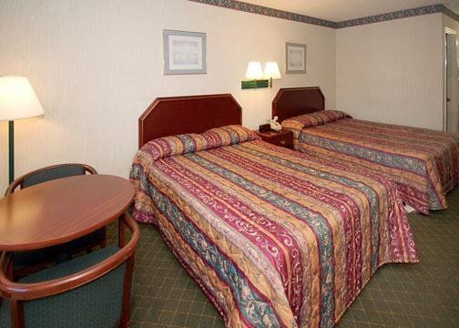 Days Inn By Wyndham Macon I-475 Номер фото